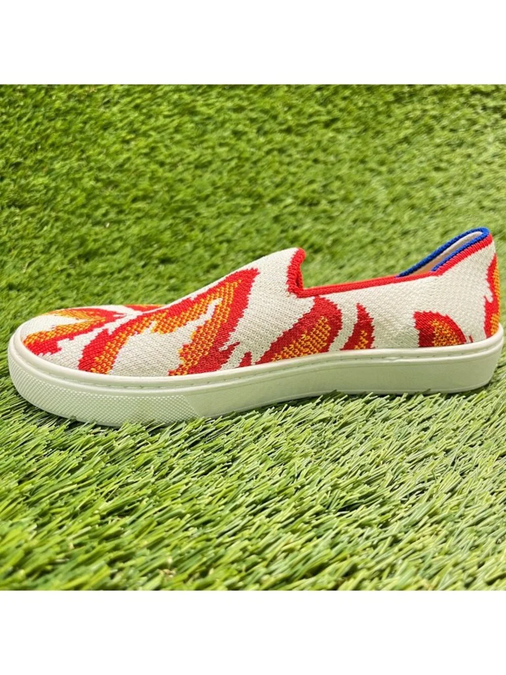 Rothy's The Kids Flame Fire Boys Size 2Y White Red Casual Slip On Flats Shoes